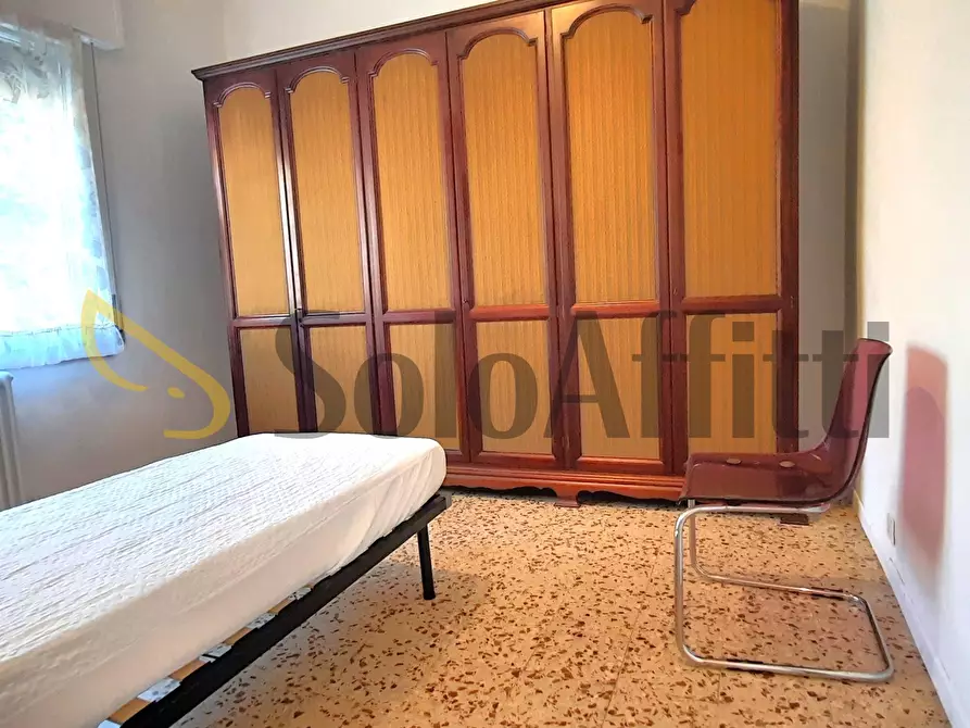 Immagine 11 di Stanza singola in affitto  a Carpi