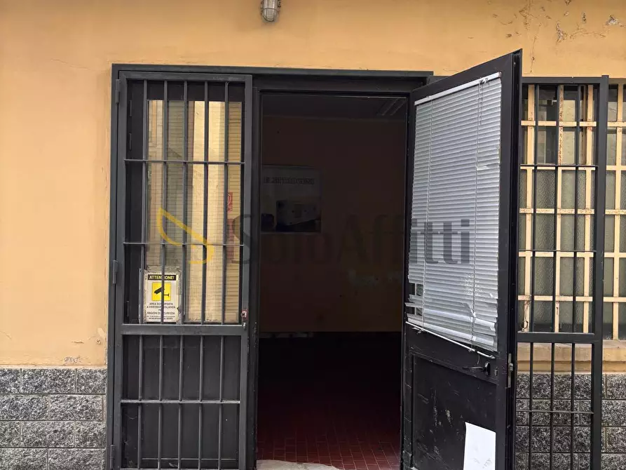 Immagine 1 di Magazzino in affitto  a Torino