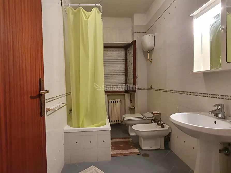 Immagine 12 di Stanza singola in affitto  a Catanzaro