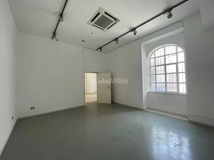 Immagine 8 di Magazzino in affitto  in Corso Trieste 82 a Caserta