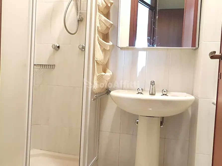 Immagine 12 di Trilocale in affitto  in VIA GUARDI 50 a Cinisello Balsamo