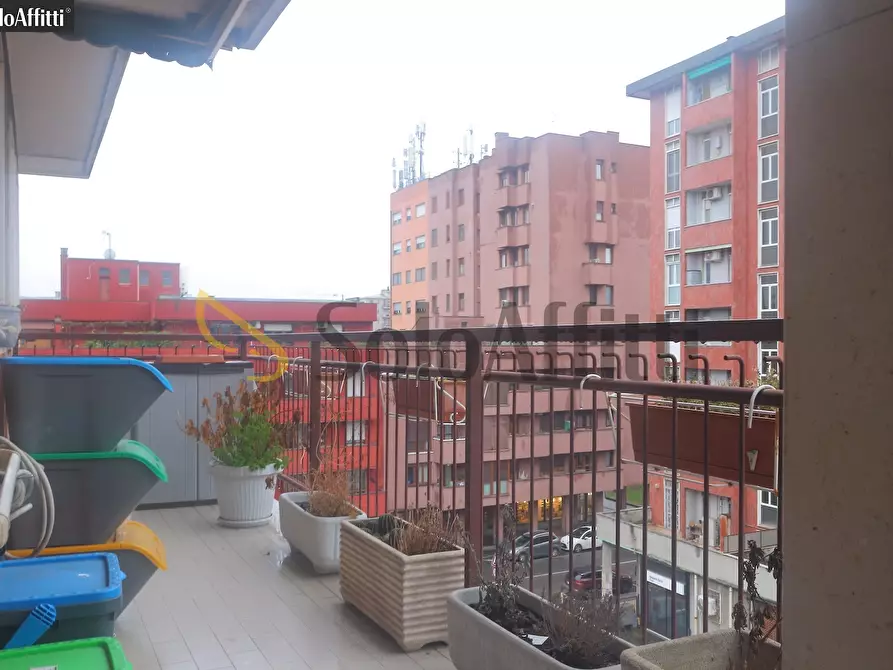 Immagine 4 di Trilocale in affitto  in Piazza Aldo Moro 1 a Cologno Monzese