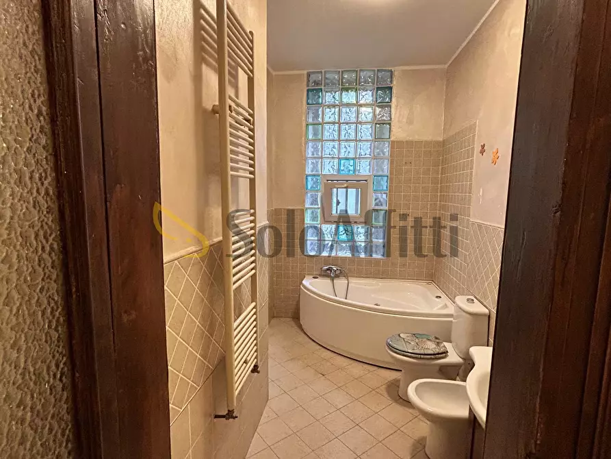 Immagine 15 di Trilocale in affitto  a Torino