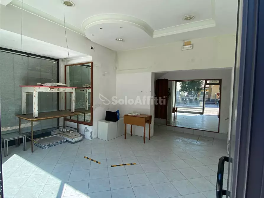 Immagine 1 di Magazzino in affitto  in Via Antonio Guadagnoli 19 a Rimini