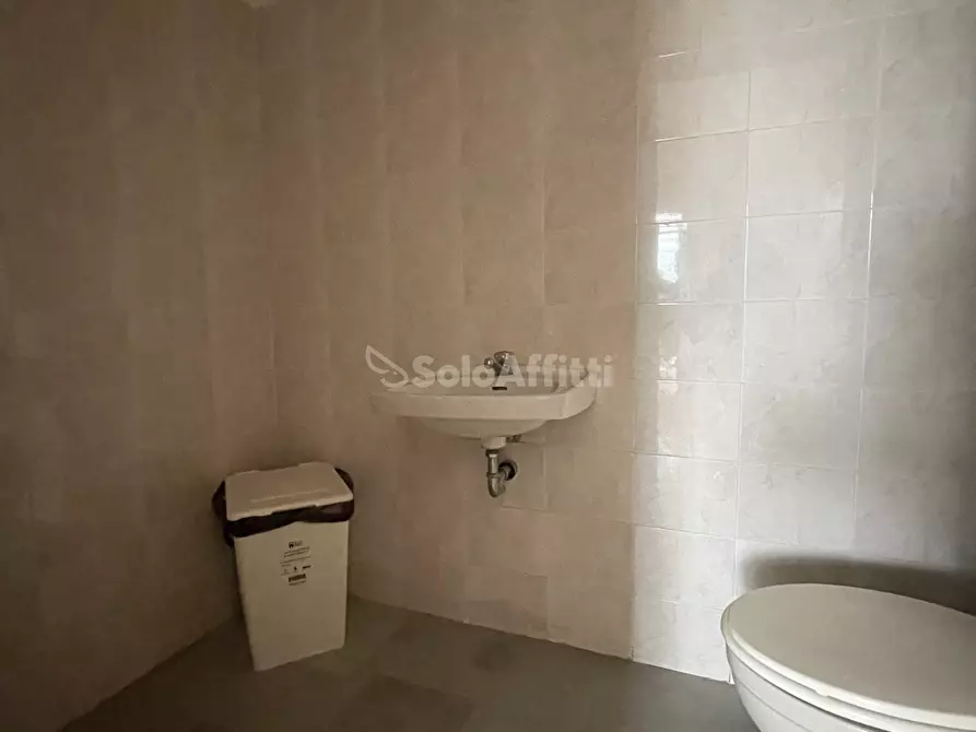 Immagine 2 di Locale commerciale in affitto  in Via Santa Maria Goretti a Nettuno