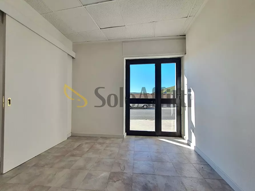 Immagine 7 di Locale commerciale in affitto  in Viale degli Angioini 101 a Catanzaro