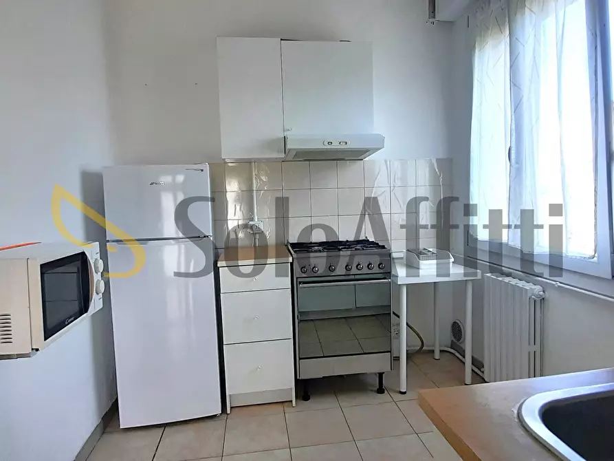 Immagine 6 di Stanza singola in affitto  a Carpi