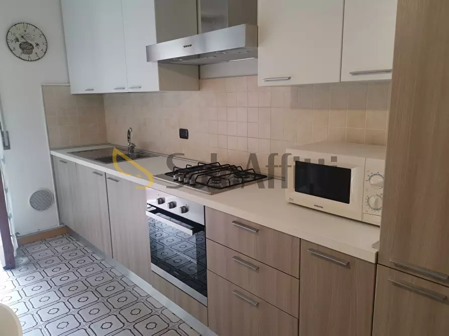 Immagine 22 di Bilocale in affitto  in Via Bainsizza 87 a Caronno Pertusella