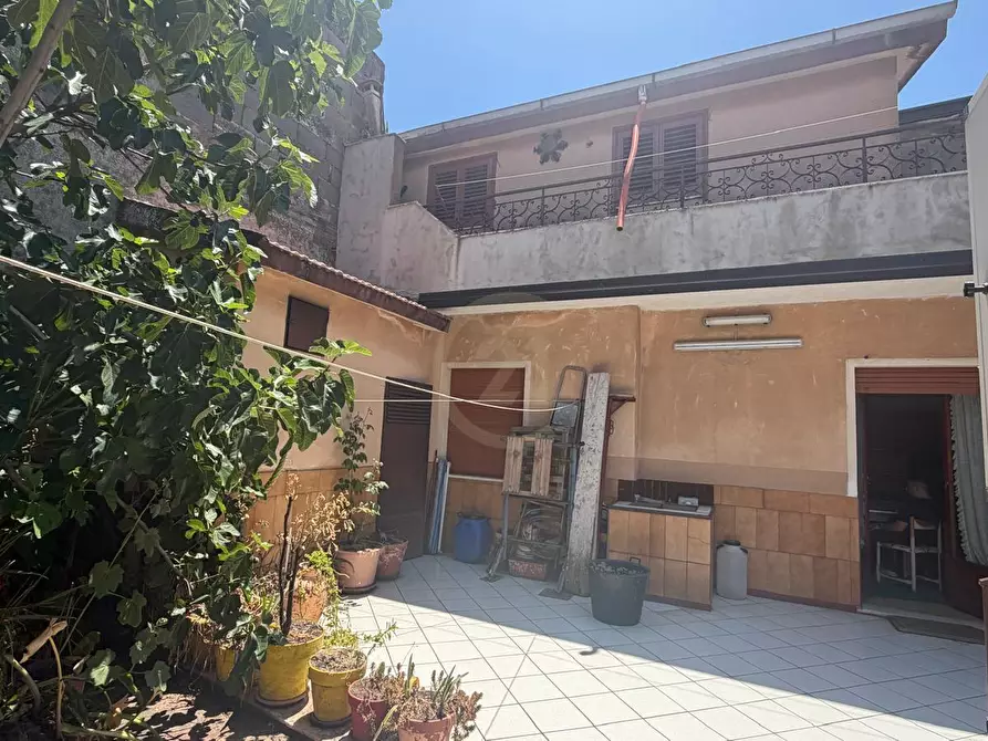 Immagine 11 di Casa bifamiliare in vendita  a Nicolosi