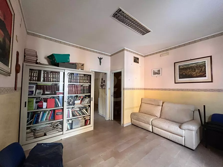 Immagine 4 di Attività commerciale in affitto  a San Pietro Clarenza