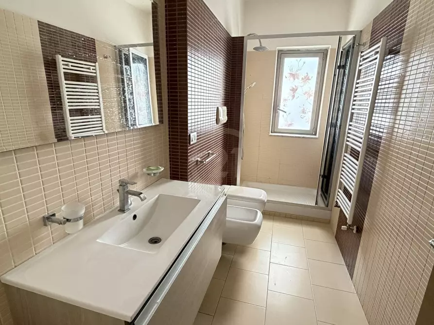 Immagine 8 di Appartamento in vendita  a Camporotondo Etneo