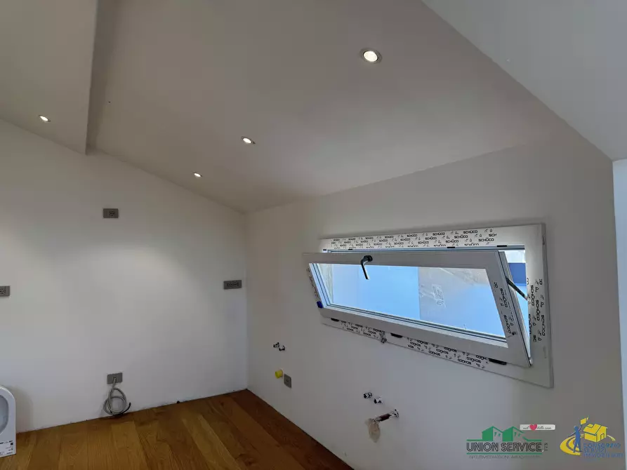 Immagine 19 di Pentalocale in vendita  in Vicolo San Tiburzio a Parma