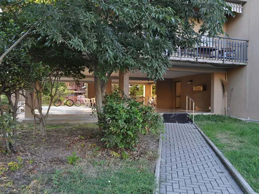 Immagine 8 di Quadrilocale in vendita  in VIA PAPA GIOVANNI XXIII 1 a Sorbolo Mezzani