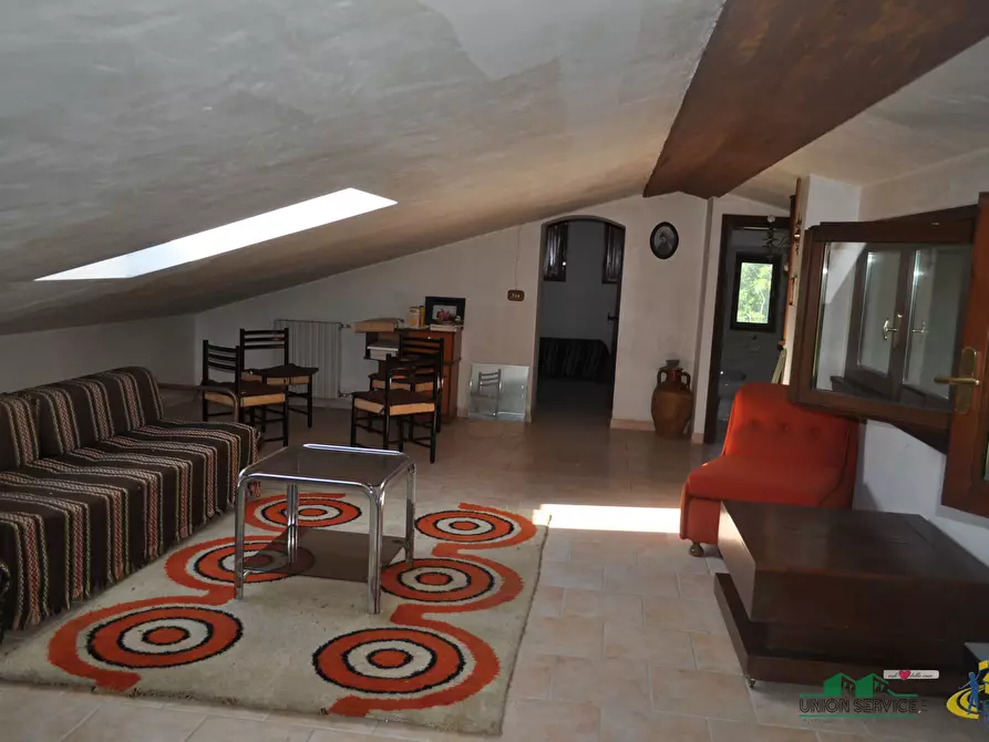 Immagine 22 di Villa in vendita  a Varano De' Melegari