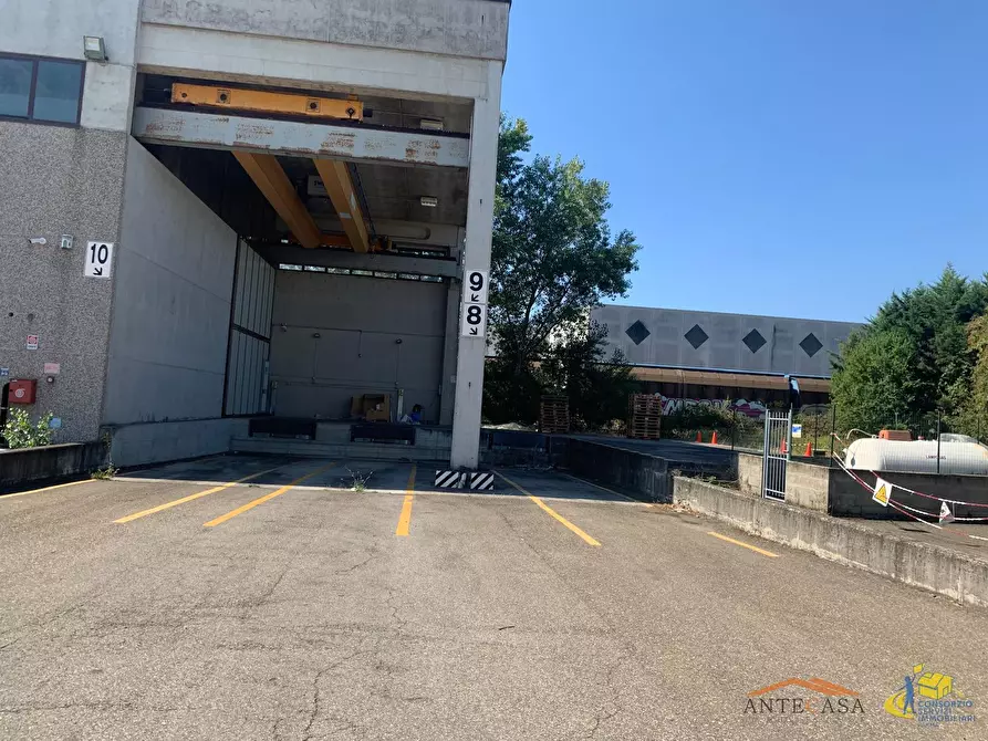 Immagine 6 di Attività artigianale in vendita  in Via londra a Parma