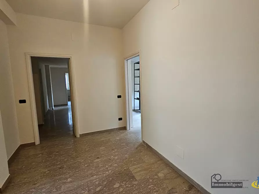 Immagine 14 di Quadrilocale in affitto  in Viale Duca Alessandro 90 a Parma