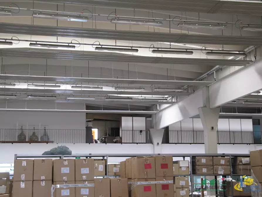 Immagine 8 di Attività artigianale in vendita  in via Forlanini a Parma