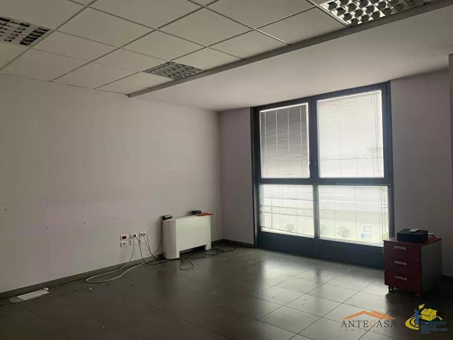 Immagine 16 di Ufficio in affitto  in Via Enrico Fermi a Fontevivo
