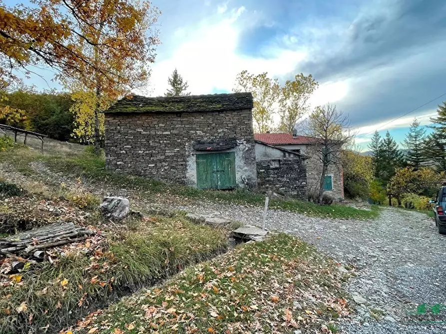 Immagine 8 di Rustico / casale in vendita  in pessola casa gasparone 81 a Varsi