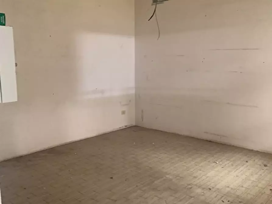 Immagine 8 di Attività artigianale in vendita  in Via Mantova a Parma