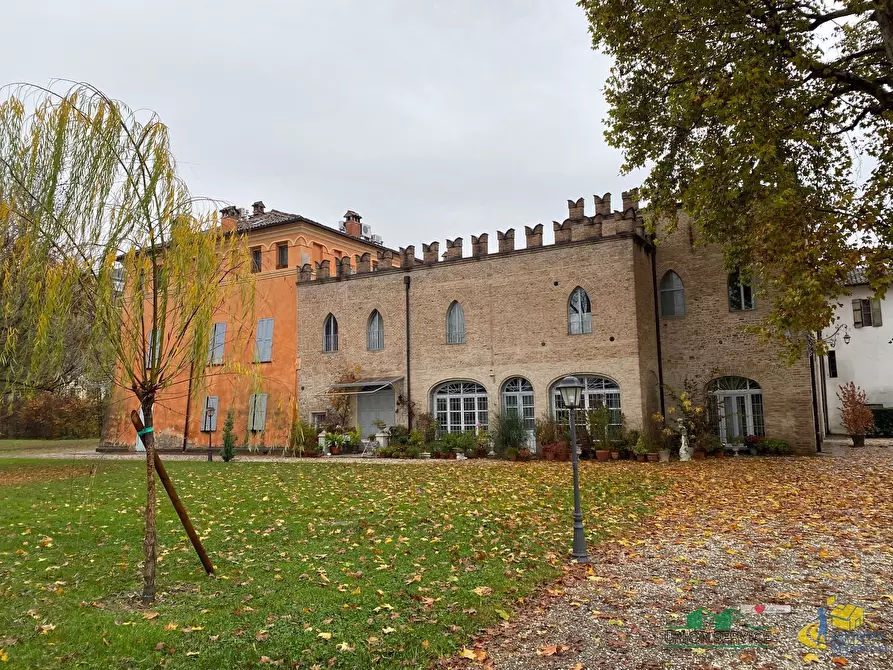 Immagine 1 di Bilocale in vendita  in Via Nazionale Emilia 230 a Parma