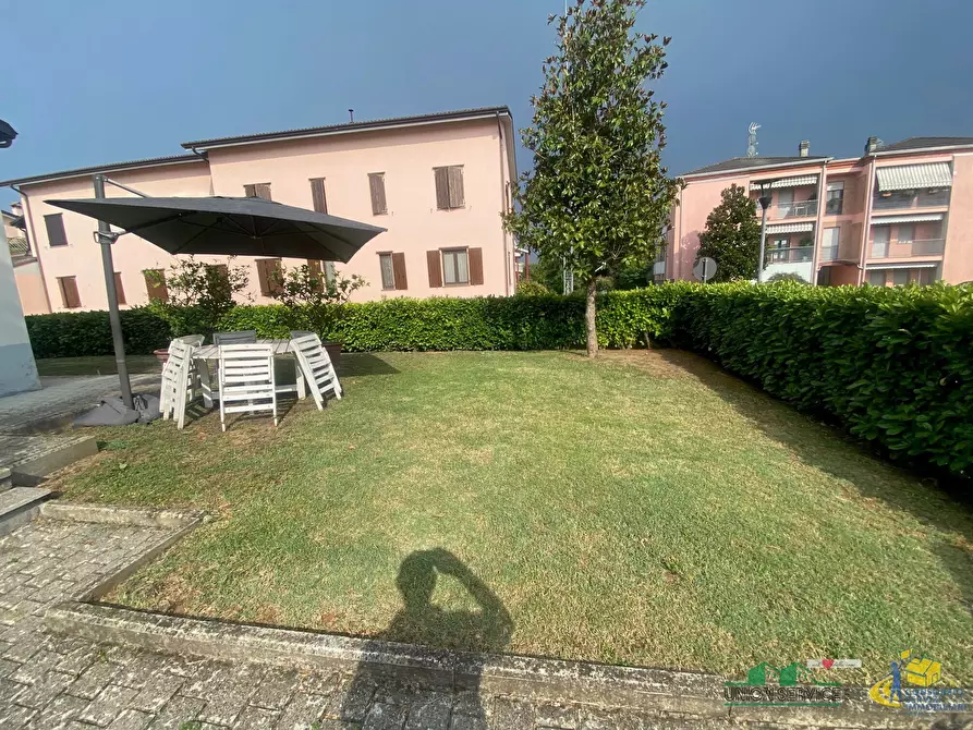 Immagine 11 di Casa bifamiliare in vendita  in Via Pietro Nenni 7/9 a Noceto