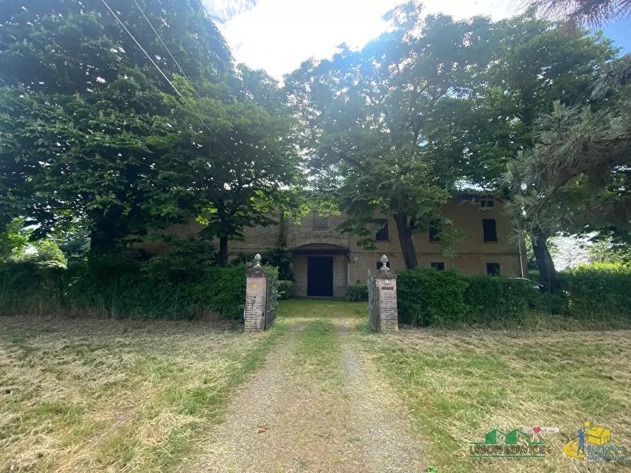 Immagine 1 di Villa in vendita  in Via Giuseppe Garibaldi 30 a Collecchio