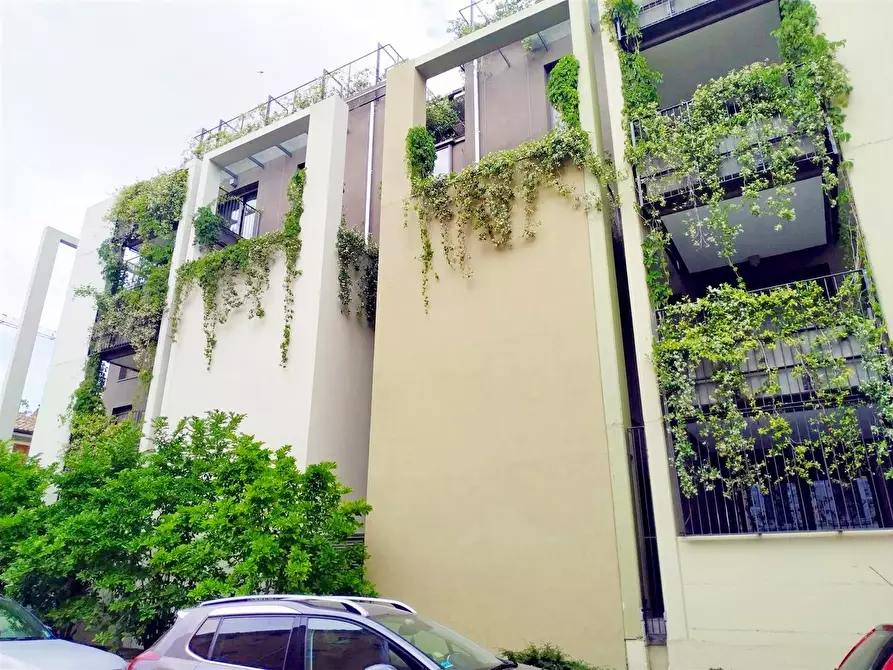 Immagine 37 di Trilocale in vendita  in Borgo delle Grazie 3 a Parma