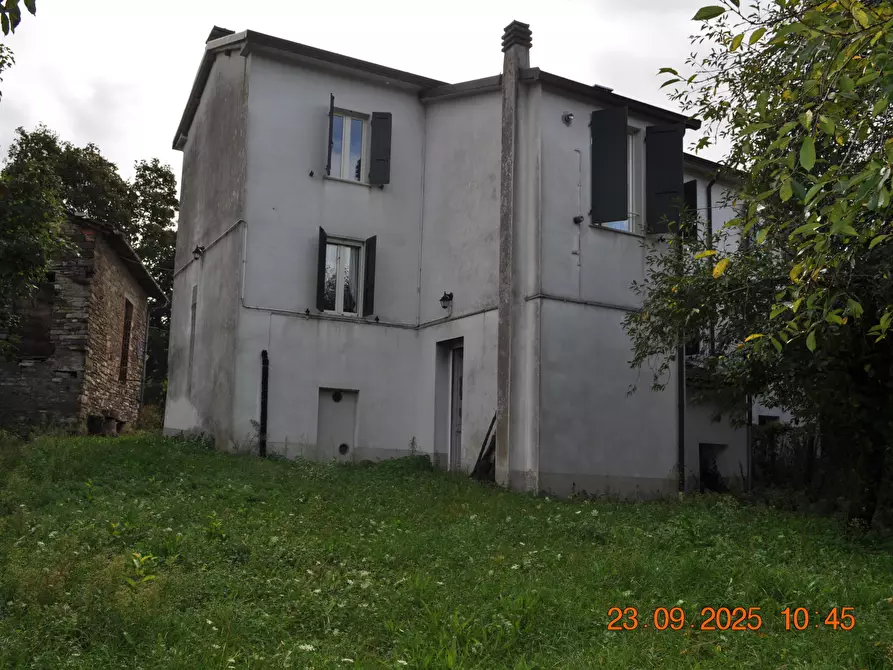 Immagine 2 di Casa indipendente in vendita  in Pessola Ronchi a Varsi