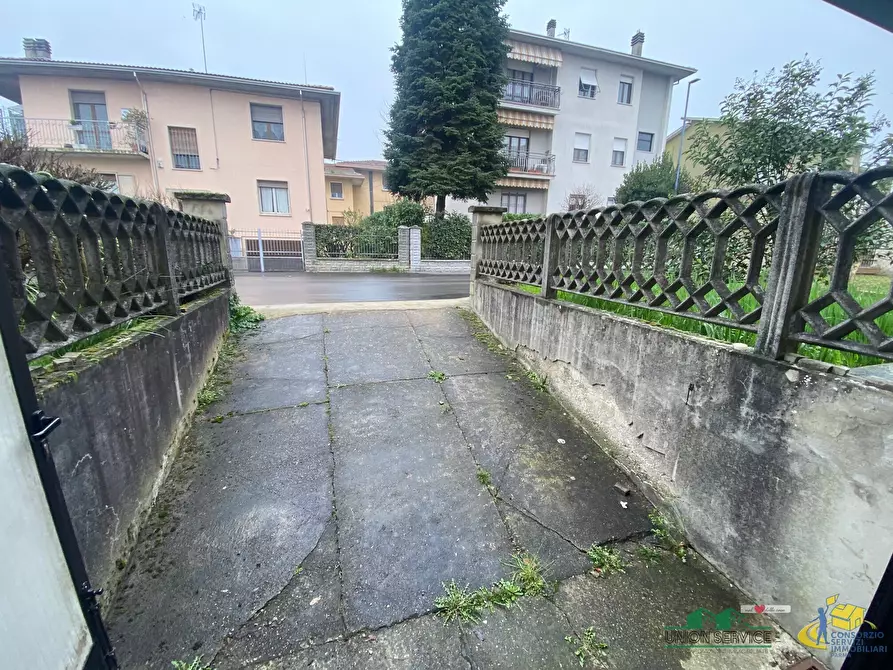 Immagine 28 di Villa in vendita  in Via Piave 1 a Noceto