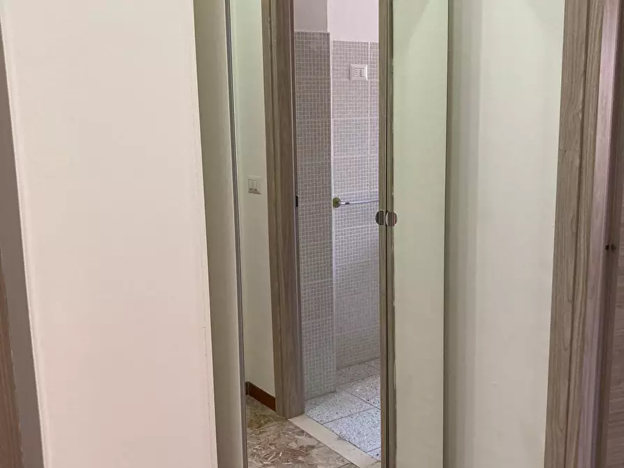 Immagine 6 di Bilocale in affitto  a Parma