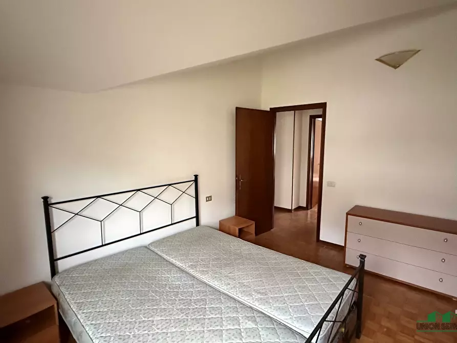 Immagine 15 di Trilocale in vendita  in Piazza Lelio Basso 11 a Parma