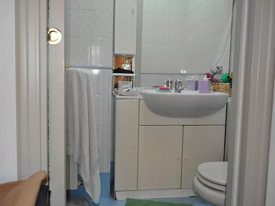 Immagine 40 di Trilocale in vendita  in Via Ulivi 24 a Collecchio