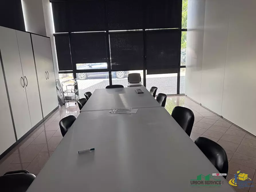 Immagine 2 di Attività artigianale in affitto  in Via La Spezia 158 a Parma