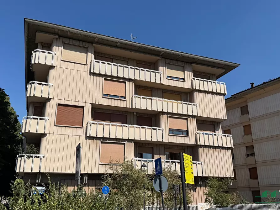 Immagine 2 di Quadrilocale in vendita  in Viale Vittorio Bottego 10 a Parma