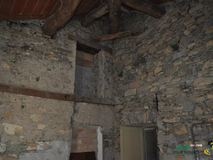 Immagine 37 di Casa indipendente in vendita  in Grezzo a Bardi