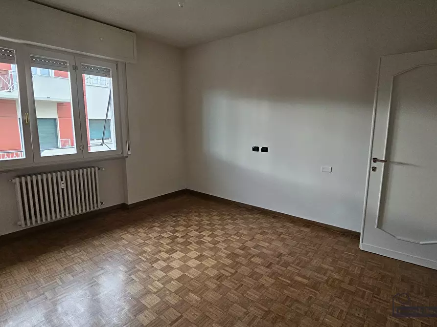 Immagine 35 di Quadrilocale in affitto  in Viale Duca Alessandro 90 a Parma