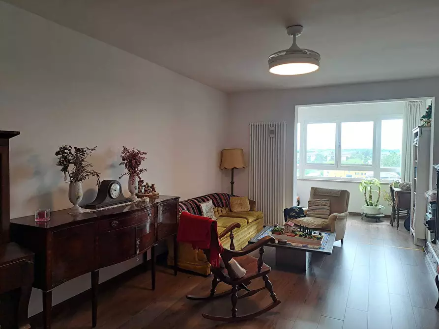 Immagine 1 di Trilocale in vendita  in Piazzale Charlie Chaplin 21 a Parma