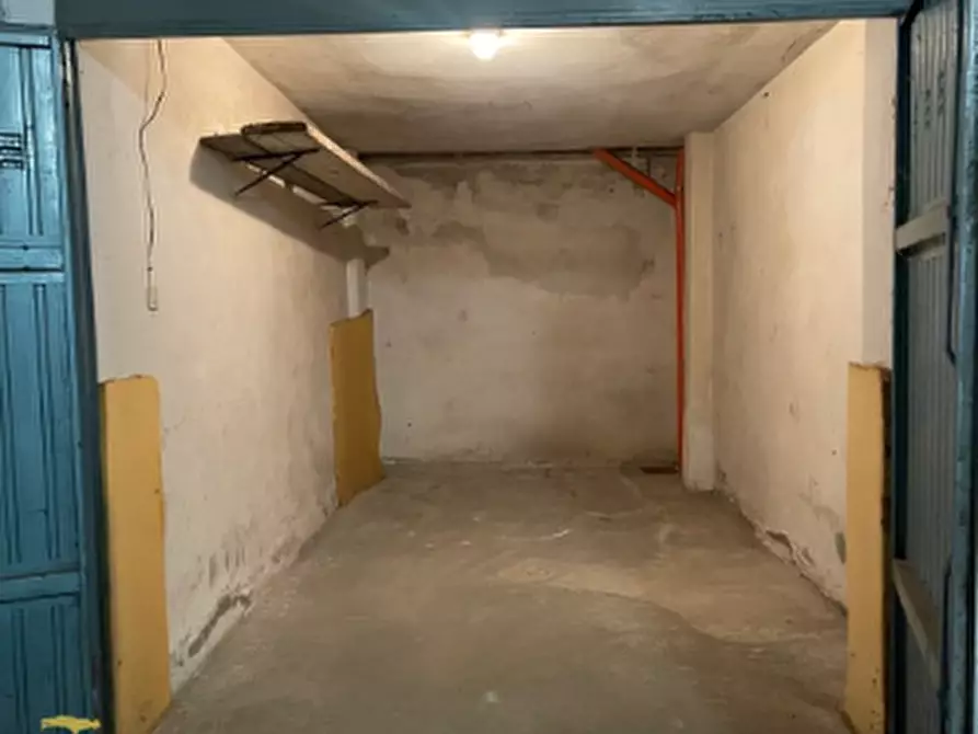Immagine 5 di Garage in vendita  in Via Giovanni XXIII 17 a Parma