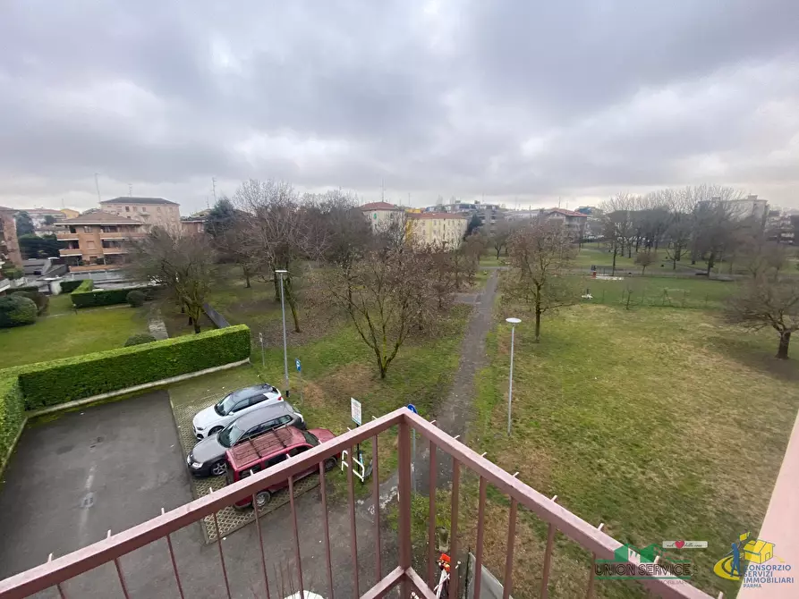 Immagine 13 di Trilocale in vendita  in Via Scarabelli Zunti 18 a Parma