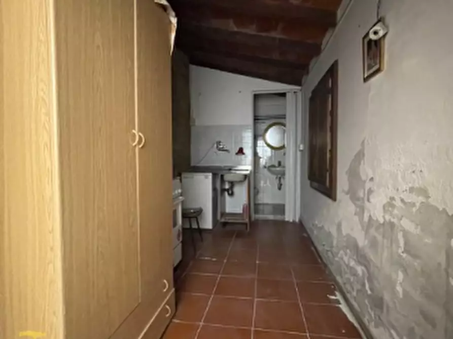 Immagine 1 di Magazzino in vendita  in Via Corso Corsi 15 a Parma