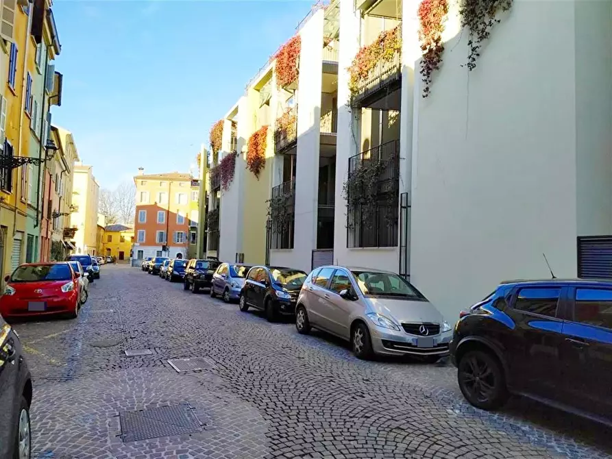 Immagine 35 di Trilocale in vendita  in Borgo delle Grazie 3 a Parma