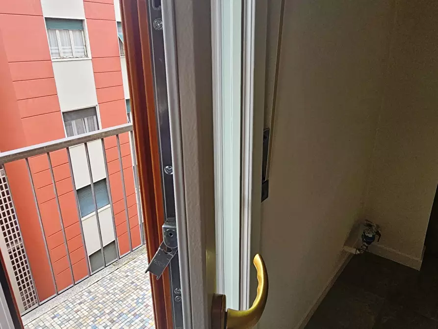 Immagine 22 di Quadrilocale in affitto  in Via Carlo Innocenzo Frugoni 15 a Parma