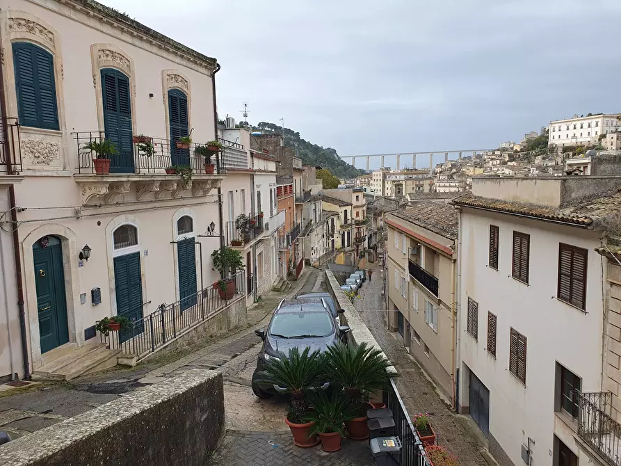 Immagine 13 di Porzione di casa in vendita  in via san andrea 11 11 a Modica