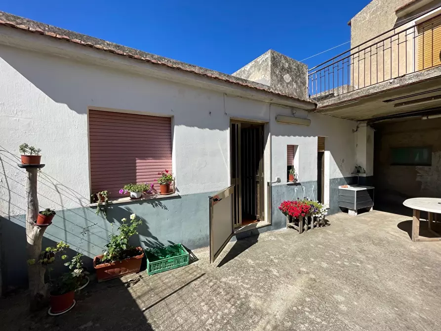Immagine 11 di Casa bifamiliare in vendita  in Contrada Dente Crocicchia 9 a Modica