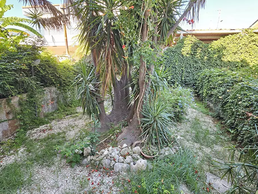 Immagine 11 di Appartamento in affitto  in Via Lipari a Modica