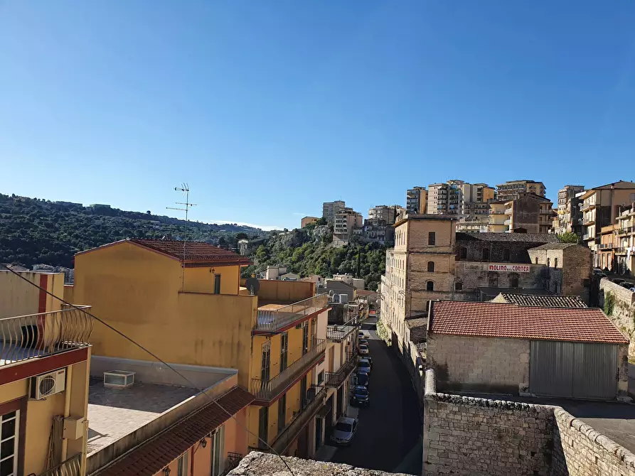 Immagine 9 di Appartamento in vendita  a Modica
