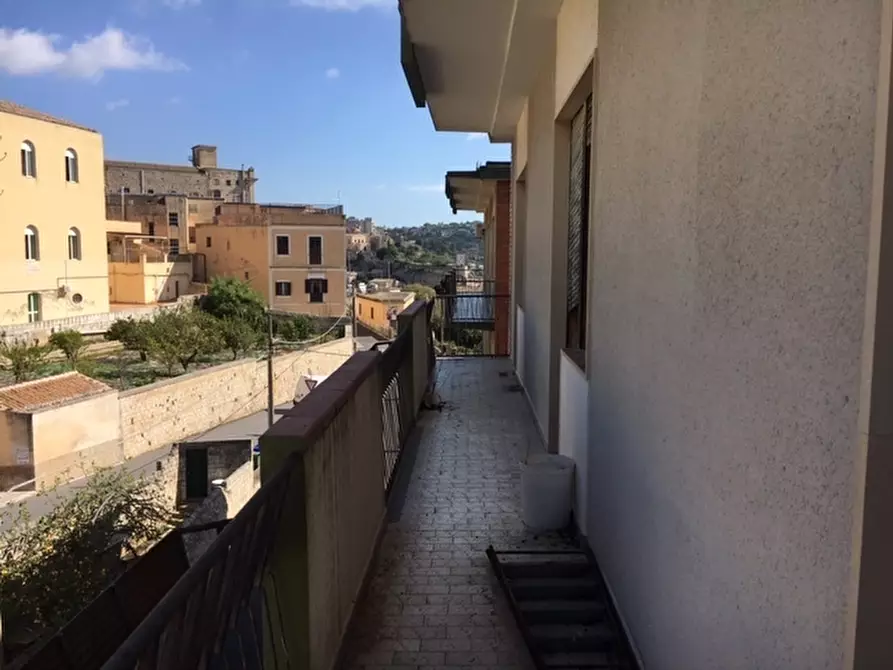 Immagine 9 di Appartamento in vendita  in VIA NAZARIO SAURO 1 a Modica