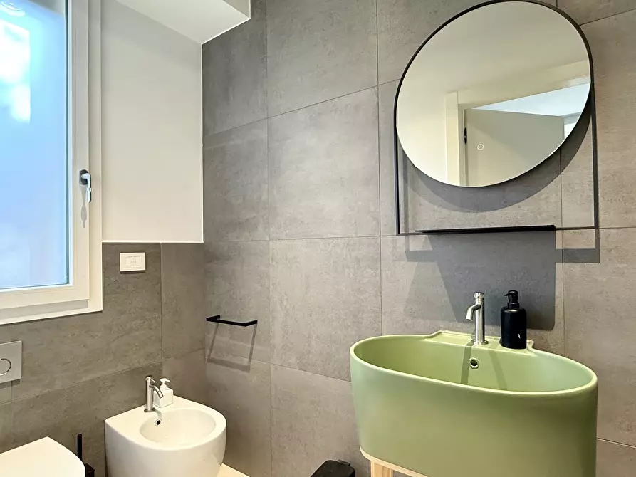 Immagine 37 di Trilocale in vendita  in Via delle Rose 31 a San Pietro In Casale