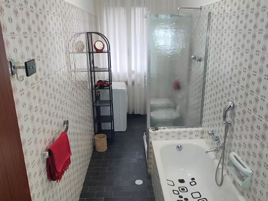 Immagine 16 di Pentalocale in affitto  in Via Misa 32 a Bologna